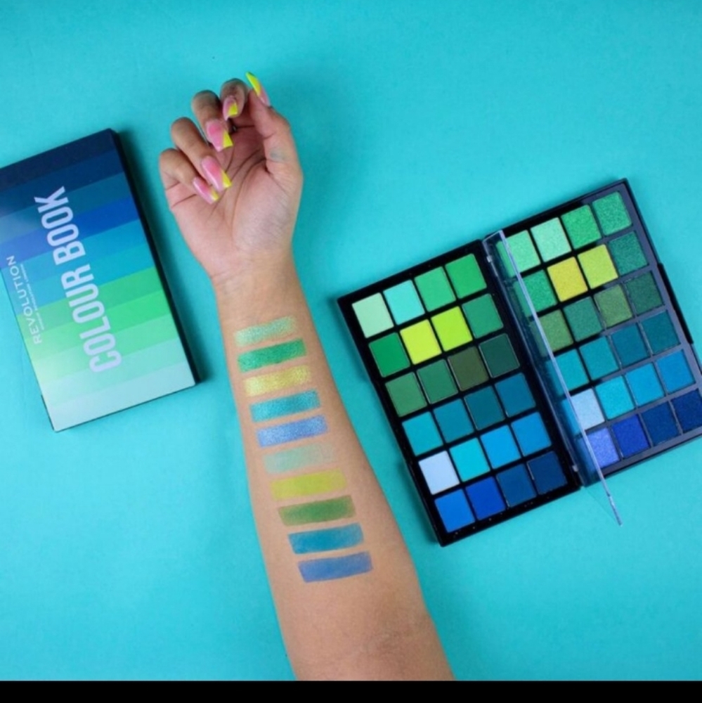 Revolution Colour Color Book CB05 CB 05 Blues Greens Eyeshadow Palette